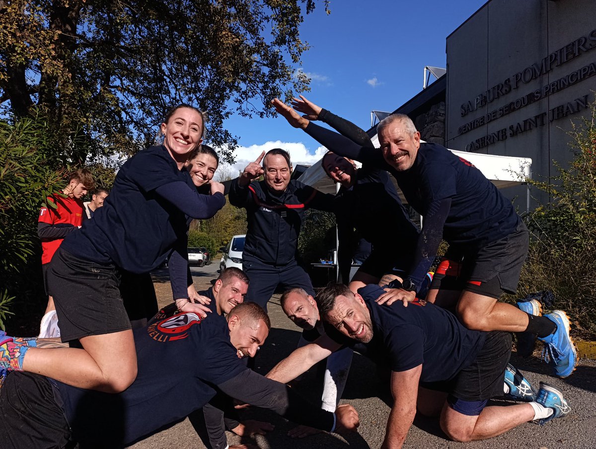 pompier_nice's tweet image. Les équipes des sapeurs-pompiers de Nice à la Spartan Romanelli en hommage à Christophe sur Cagnes-sur-Mer soutenues par le Lt Colonel Olivier RIQUIER.
-
#pompier_nice