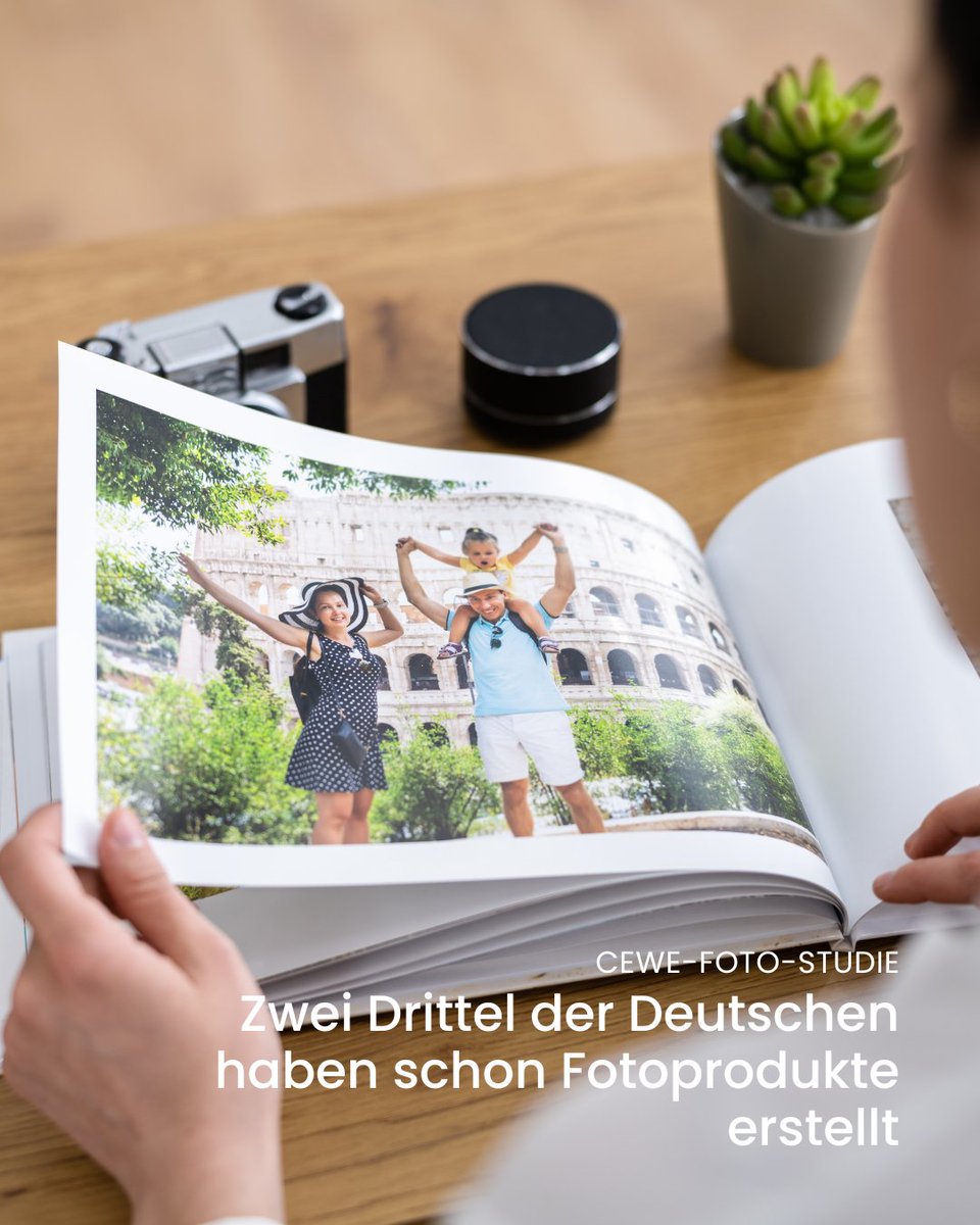 SuperbrandsDE's tweet photo. Wie stehen die Deutschen zum Thema Fotografieren? 📸In einer #Umfrage unserer Superbrand Germany @cewefotobuch kam heraus: 52% der Deutschen nutzen gedruckte Fotos, um besondere Erlebnisse lebendig zu halten. Weitere Ergebnisse der Studie:
https://t.co/buj2BnJ0Pr https://t.co/cyKWLKyJxm