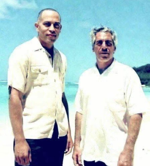 fugustra1's tweet image. Oops...
Do you know who this is?