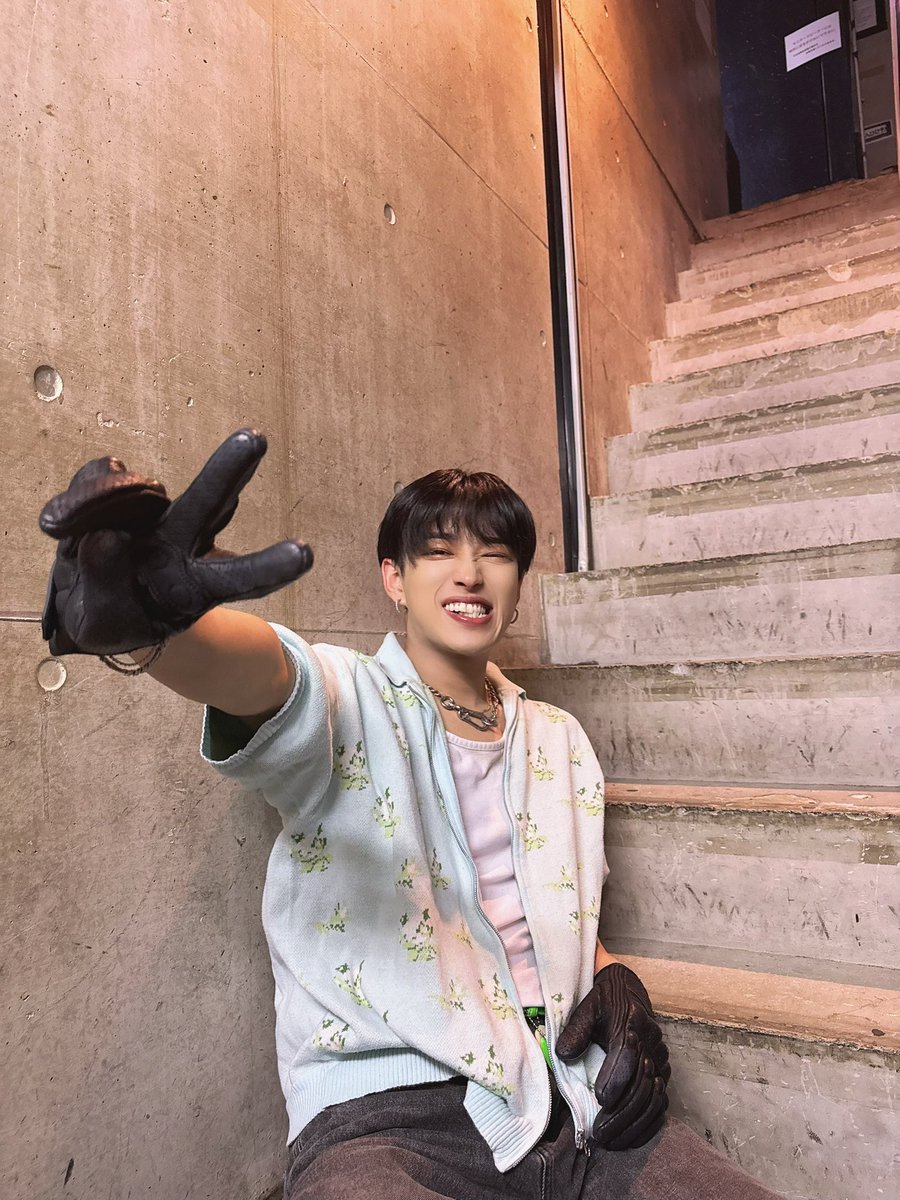 njs_shuta's tweet image. Uber Beats vol.4
ありがとうございました🔥

最近、沢山LIVEさせてもらえて幸せです！！
会いに来てくれてありがとう😭🙌🏻
ステージから見える皆んなの顔が大好きです🤗
その顔を見る為に僕はこれからもステージで愛を叫び続けます😌

次回のLIVEも今日を越える。

#NJS #NEWJPNSWING #森重秀太