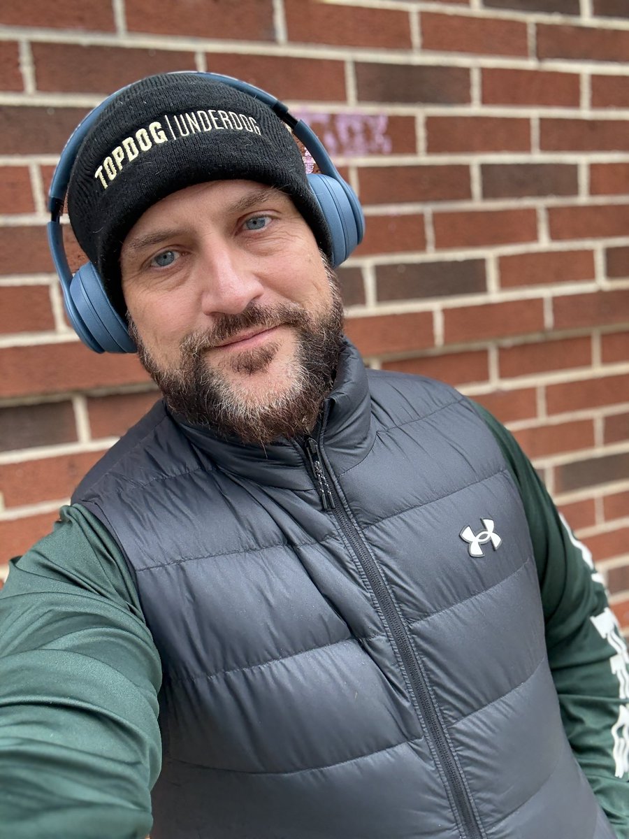 Wearing my Suzan-Lori Parks merch from Topdog/Underdog. What a play. It was my first Broadway show ever for its first run in 2003 (Mos Def, Geoffrey Wright) and then I saw the revival (Corey B. Hawkins, Yahya Abdul-Mateen II) 20 years later!