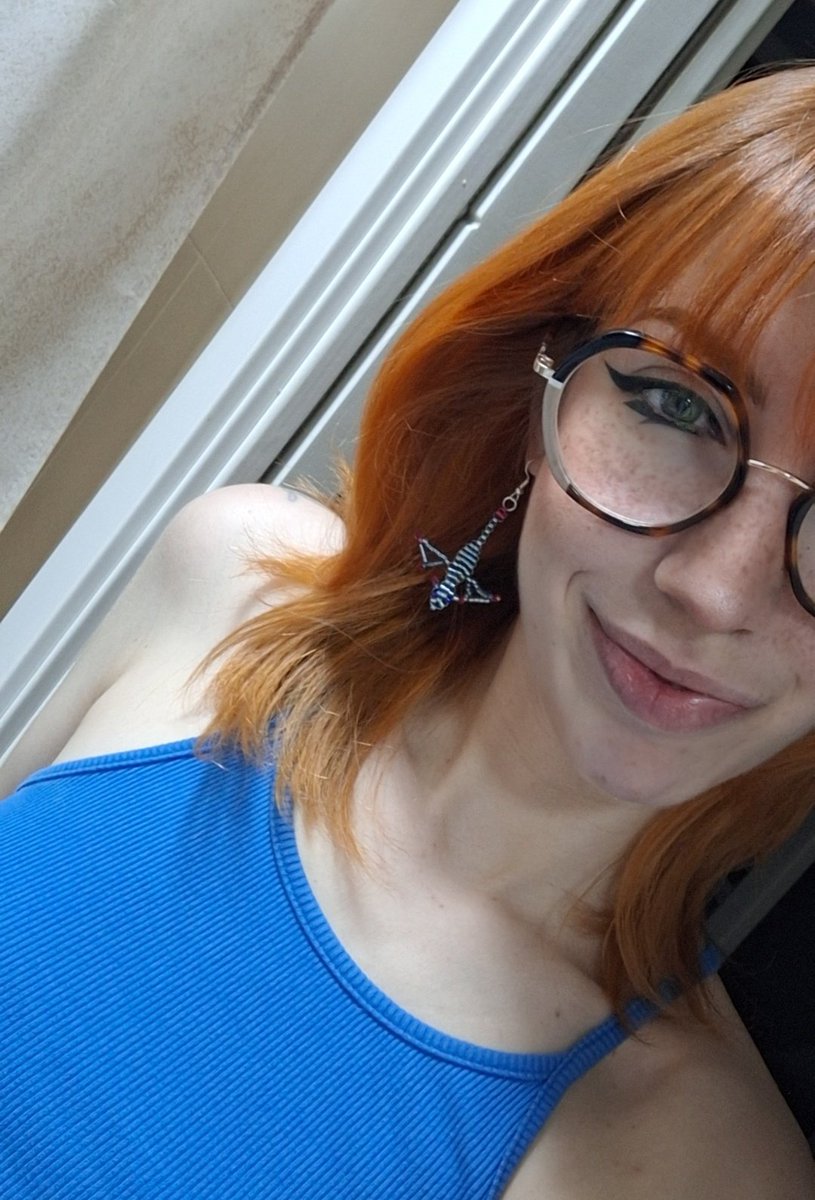 Solo vengo a presumir de pendientes y me voy 💙🫶🏻