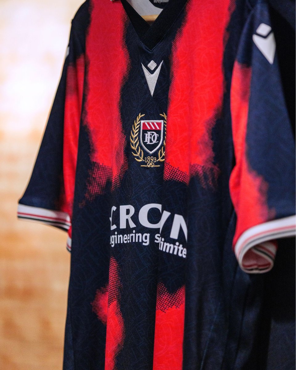 TheKitmanUK's tweet image. 🗞️ #Kitnews from Scotland as the new 2025-26 @DundeeFC third kit made by @MacronSports has been released.

📸 thekitman.co.uk/dundee-fc-2025…

#TheKitman 👕

#DundeeFC #Macron