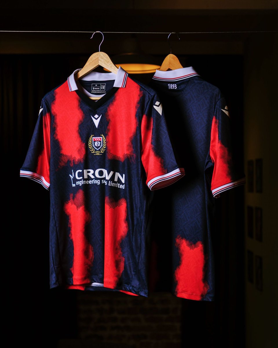 TheKitmanUK's tweet image. 🗞️ #Kitnews from Scotland as the new 2025-26 @DundeeFC third kit made by @MacronSports has been released.

📸 thekitman.co.uk/dundee-fc-2025…

#TheKitman 👕

#DundeeFC #Macron