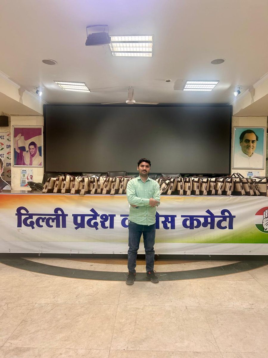 MrDanishDanny's tweet photo. कांग्रेस है तैयार,  MCD में हाथ बदलेगा हालत" 
@INCDelhi https://t.co/YhPgsspl6R