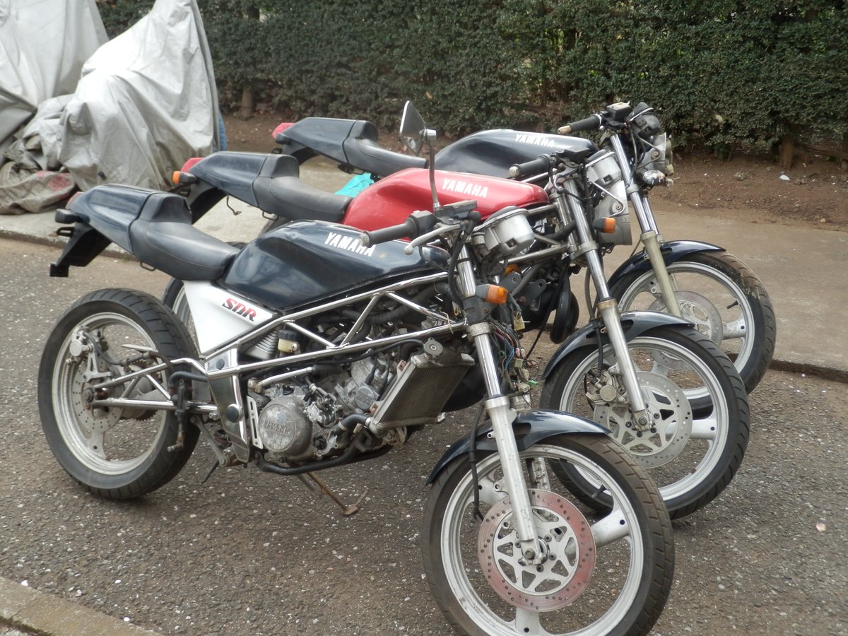 Tirumu's tweet image. 僕はSDR乗りですが、ジャンクのSDRを2台5万円で購入した後、もう1台部品取りに付けて貰えて、「3個イチすればいいよ！」と気を利かせて貰ったんだけども、「あれ、もしかして3台とも書類あるから3台作れるかも？」と閃いて、レストアして、動くSDRを3台仕上げたので、みんな、SDRはいいぞ！？