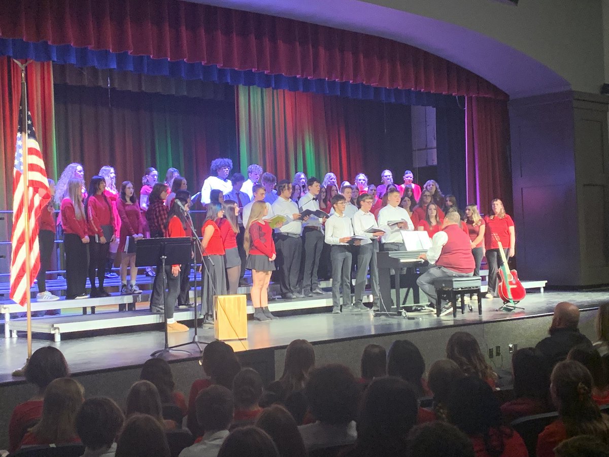 HOLY SMOKES!! WHAT A SHOW!! Hats off to Mr. Shaul and his chorus students! When I tell you the voices on these kids are fantastic! Outstanding job! #Knight_Vision4