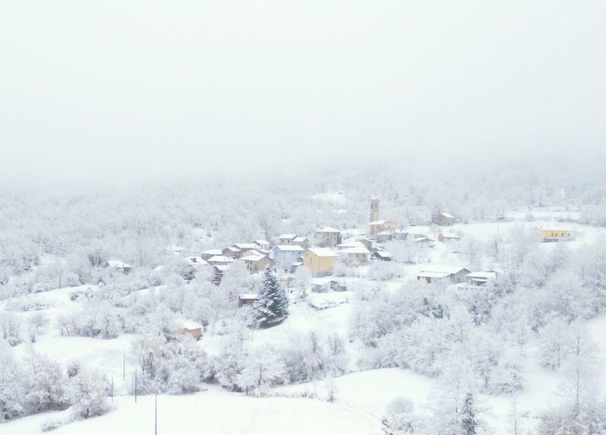 atlanteturismo's tweet photo. #21Novembre la #neve è arrivata anche nel piacentino
#valtrebbia
@visitemilia @visitpiacenza @turismoER
https://t.co/vqko1FXTYl https://t.co/87aCPYxkJG