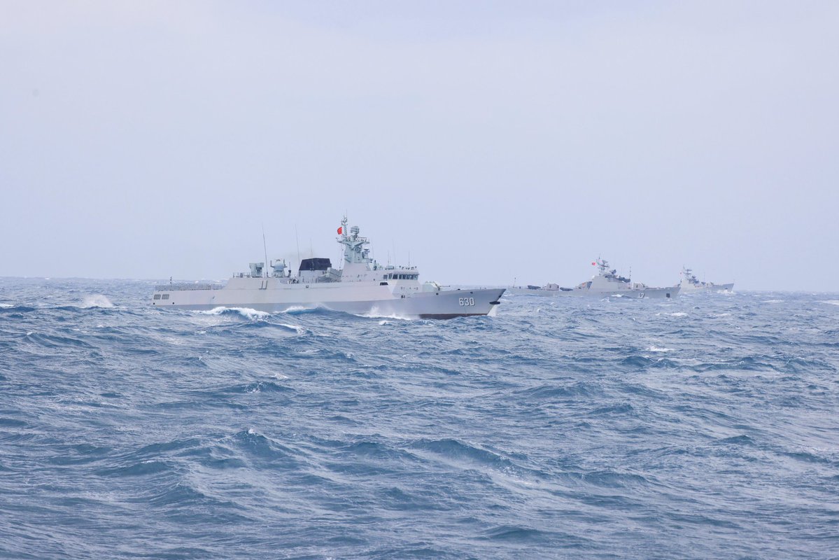 China_Navy's tweet image. 【The 39th China-Vietnam Joint Patrol in the Beibu Gulf  Concludes Successfully】In accordance with relevant agreement agreed between the Chinese and Vietnamese militaries and the annual schedule, the PLAN and the VPN ship formation conducted the 39th joint patrol in the Beibu…