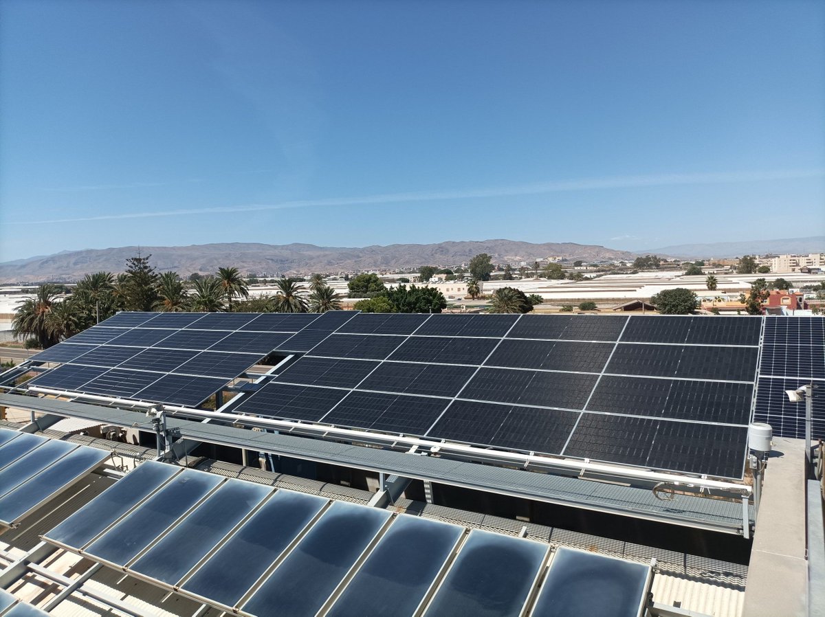 Aicrumit tweet media