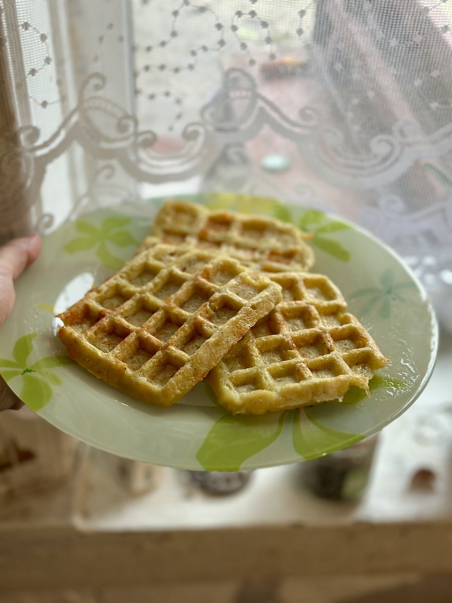 Це не вафлі, це деруни 😏
Затестила нову вафельницю з Аврори 😁