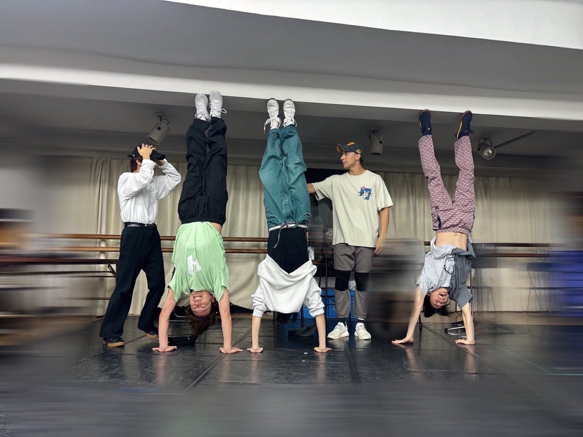 SAPPHIRE Mark アクリルスタンド アルターボーイズ 横山賀三 アルターボーイズ稽古 歌って踊って歌いまくってます🎤 稽古場の珍百景