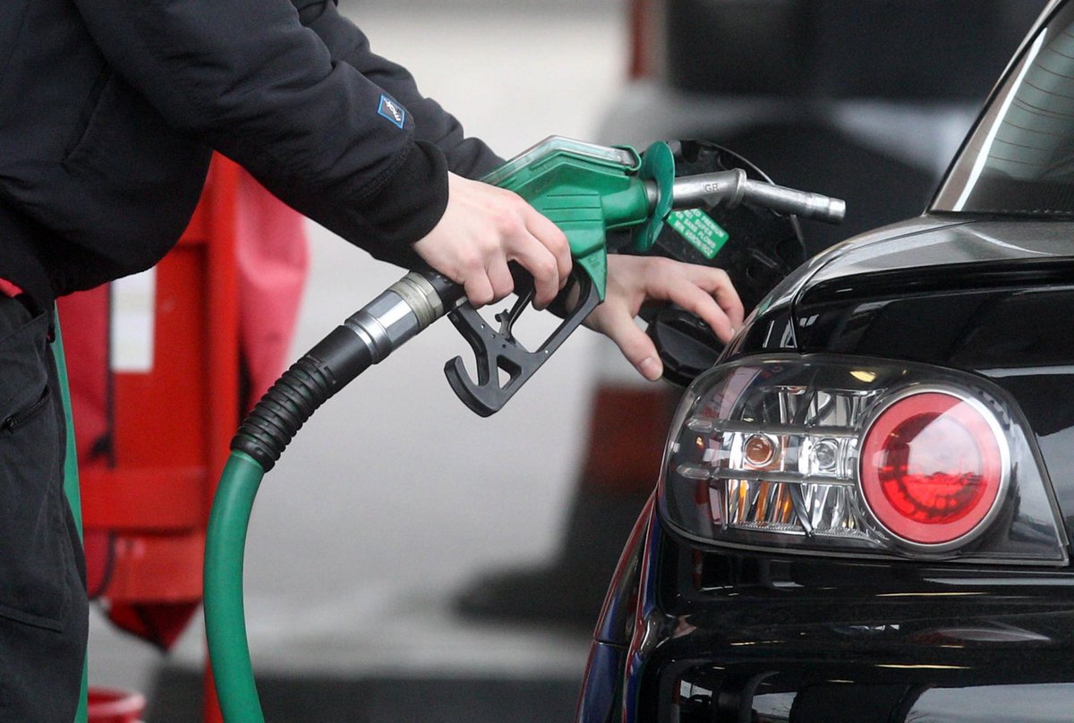 ❝DÖRT-BEŞ DEĞİL, KIRKBEŞ!❞

🔴 Bu gece akaryakıta yılın 45. zammı geliyor. AKP iktidarı bu yıl benzine 39, motorine ise 45 kez zam yaptı.