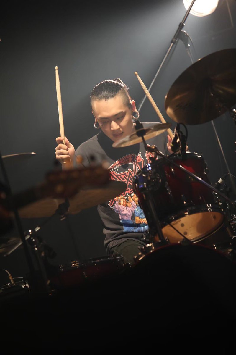 ainsel_official's tweet image. ／

🥁　お知らせ　🥁

＼

■11/24(月祝) 広島ALMIGHTY
ES-TRUS ES-TLive 2025
&quot;死にたいなんて叫べなかった&quot;release tour

この日のサポートドラムは
かわべ ゆうき @Yuki_Blastbeat ⚡
本日初スタジオに入って準備万端です！

出演は16:25〜⏰
ぜひご来場ください！

🎫 ainseljapan.ryzm.jp/live