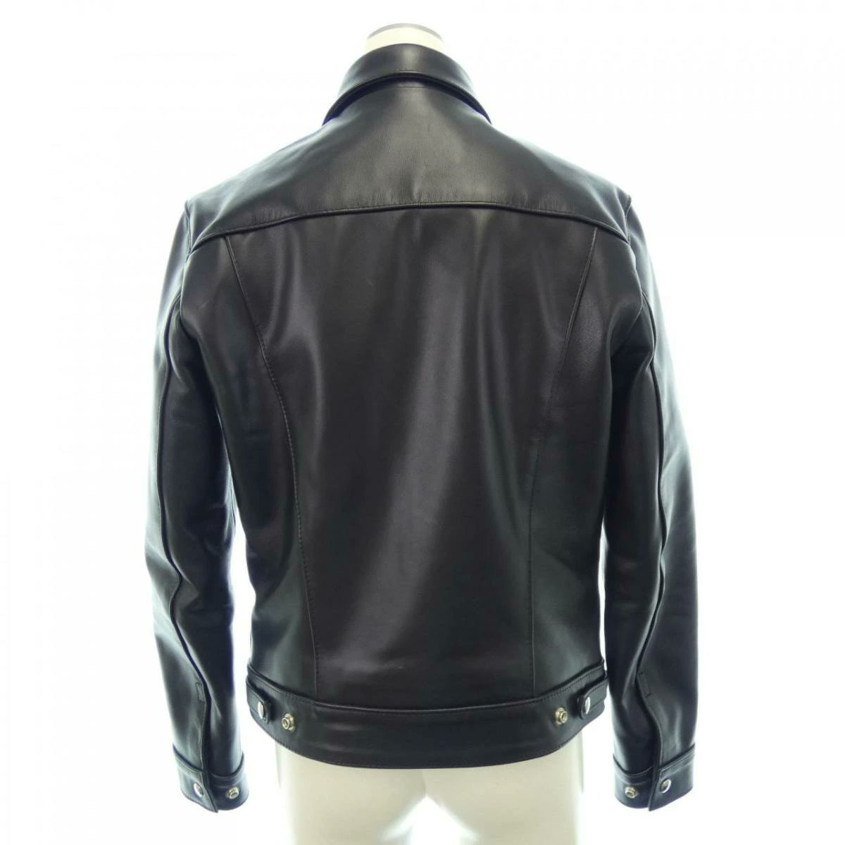 【#藤ヶ谷太輔 さん衣装】
 📺11/21『A-Studio＋』

«只今放送中» 藤ヶ谷太輔さん着用
❏ ジャケット(LEWIS LEATHERS)

▼詳細はこちら
fashion-express.hatenablog.jp/entry/astudiop…
#KisMyFt2 #キスマイ ガヤさん
#AStudio #Aスタプラス