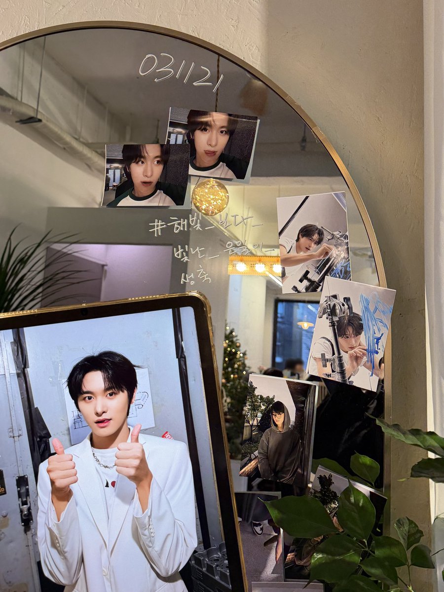 TRENDZ_OFFCL's tweet image. [#은일] 23번째 특별한 생일~~축하해줘서 고마워 프지🫠

#FROM_TRENDZ #TO_FRIENDZ #TRENDZ #트렌드지 #은일만바라기 #해빛_보다_빛난_은일이_생축