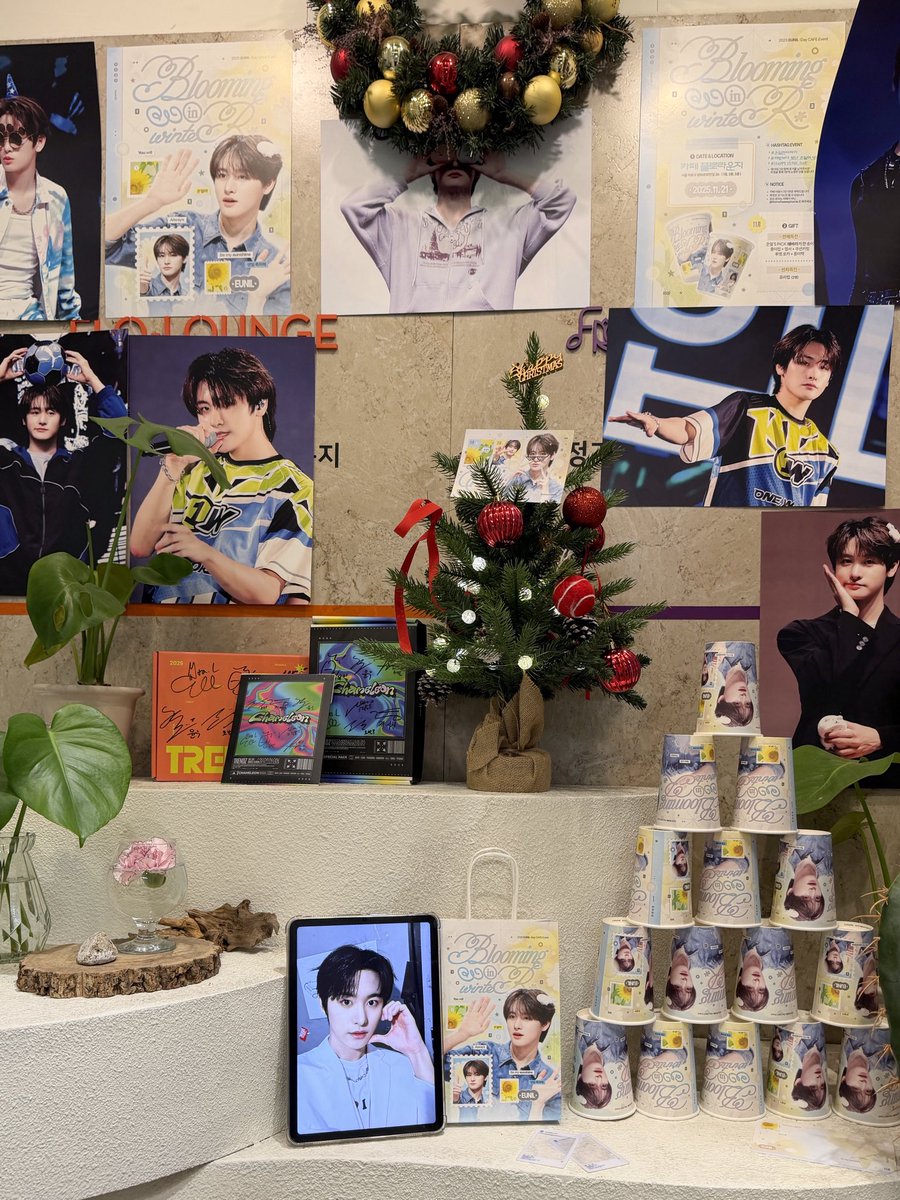 TRENDZ_OFFCL's tweet image. [#은일] 23번째 특별한 생일~~축하해줘서 고마워 프지🫠

#FROM_TRENDZ #TO_FRIENDZ #TRENDZ #트렌드지 #은일만바라기 #해빛_보다_빛난_은일이_생축