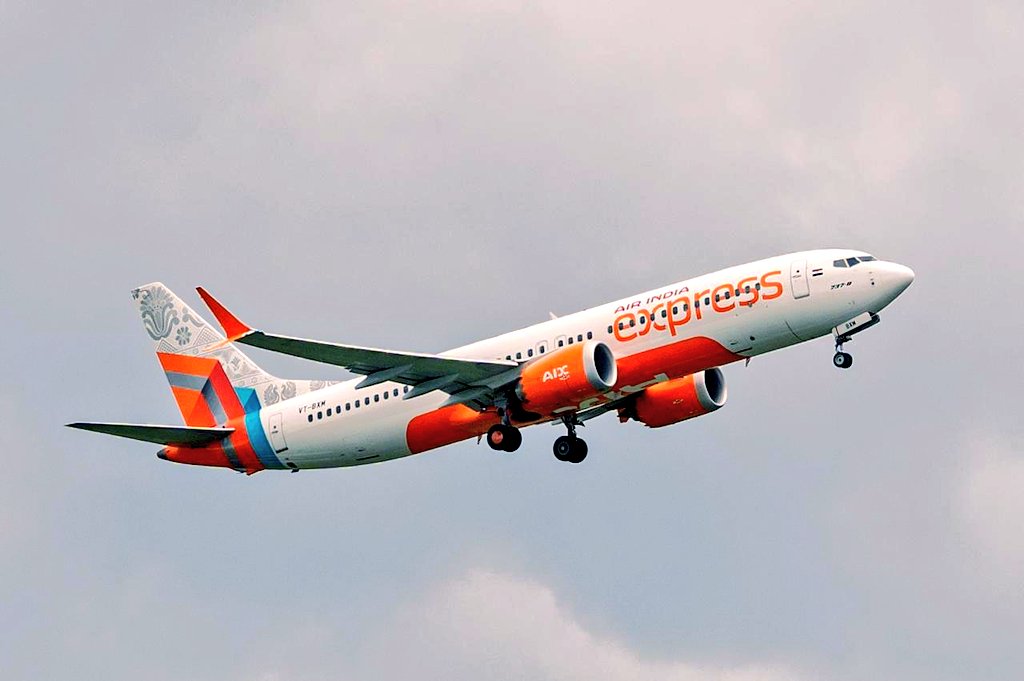 shukla_tarun's tweet image. New :

- @AirIndiaX taxis to the Navi Mumbai runway too

- To start daily flights to Bengaluru, five weekly to Delhi from Christmas and twice daily to both cities from New Year&apos;s 

- @AirIndia all set to increase flights to Bali, Manila and Kuala Lumpur mostly from next month

✈️