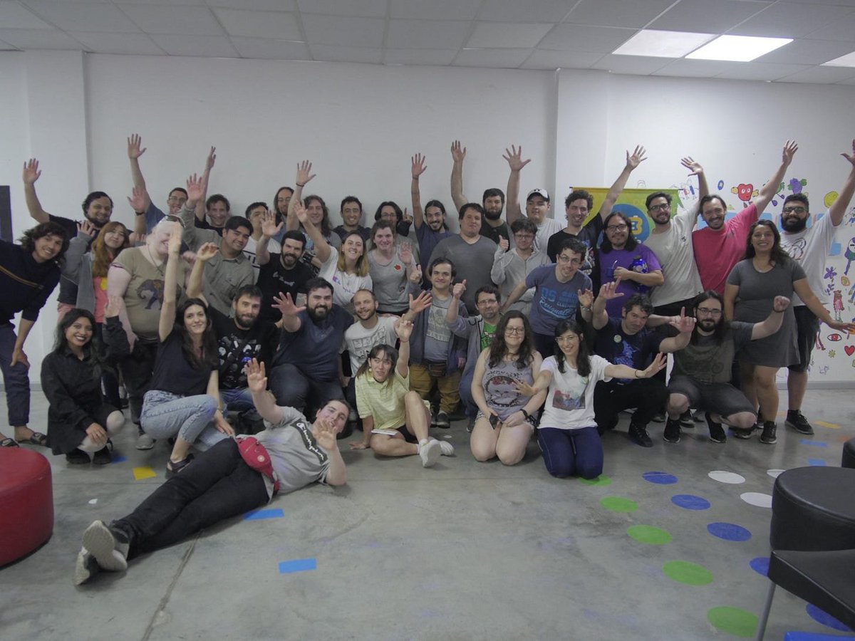 8000Bahia's tweet image. Un tema

🎮 Desarrolladores

—Es importante reunir a la gente con intereses en común y trabajar en comunidad ya que permite conocer gente del mismo rubro y también generar oportunidades laborales, de creación de proyectos y estudios.

8000.ar/%f0%9f%a7%a0%f…