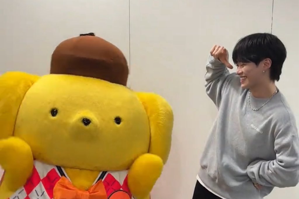 sinkansen97's tweet photo. 「かわいい」って、、💚
目からはちみつ出てるよ大橋くん🍯🫶 https://t.co/71azyNGW6A