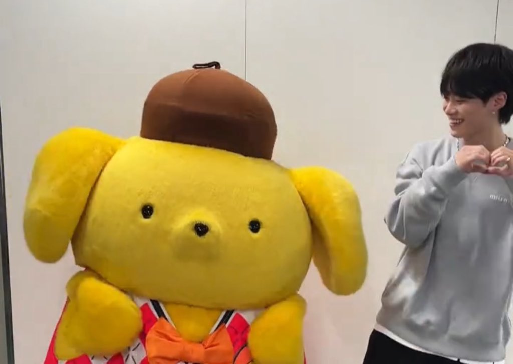 sinkansen97's tweet photo. 「かわいい」って、、💚
目からはちみつ出てるよ大橋くん🍯🫶 https://t.co/71azyNGW6A