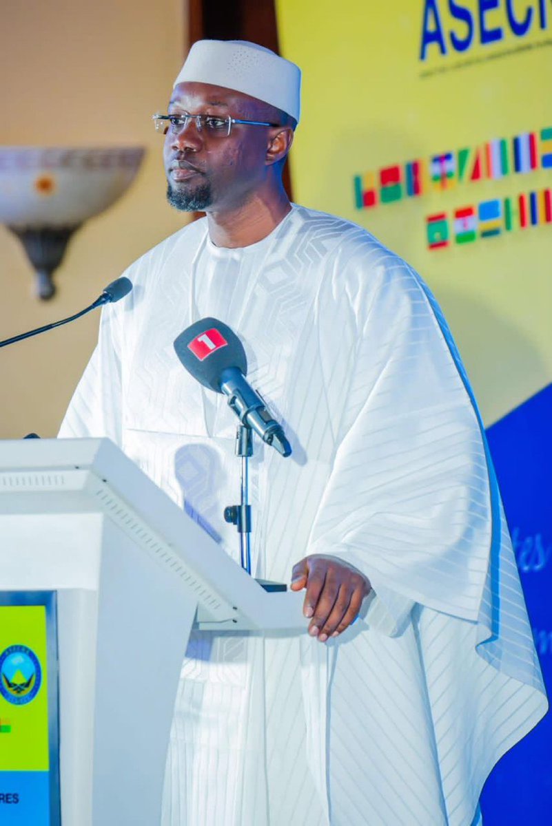 Awah_Juuf's tweet photo. Le Premier Ministre de la République du Sénégal ❤️. 

#LeProjet #PastefLesPatriotes https://t.co/T9xhdvNbrE