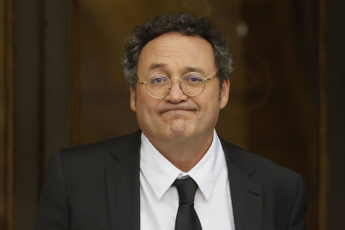 La condena del fiscal García Ortiz nos hace a todos menos libres. Alineados con una derecha antidemocrática, los jueces practican el golpismo. ¿Quién irá después? Ya se ha represaliado a raperos, sindicalistas, políticos. La mugre franquista sigue imperando en España.