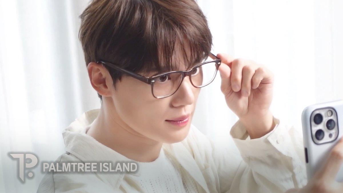 Junsu_PALMTREE's tweet image. 일동~ 차렷! 콘서트 준비 어떻게 했는지 알려줄게 l XIA 2025 CONCERT Chapter 2 : Festa

youtu.be/DQ9sVylEBfI

#김준수 #KIMJUNSU #金俊秀 #XIA 
#ジュンス #XIA준수 #XIA_Festa #Festa