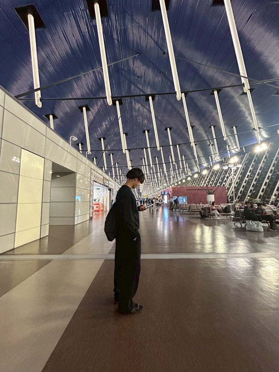 shin_challenge_'s tweet image. ※改めて自己紹介

〜人生の目標〜
【一度きりの人生。後悔のない選択を。】

誰かの挑戦を応援したい。
そのために自分が最前線で挑戦し続ける。
自らの姿勢・行動で証明する。

周囲の人を巻き込んで、全員の人生をぶち上げられる存在になる🔥

【自己紹介】

●名前：しんのすけ
●年齢：21歳…