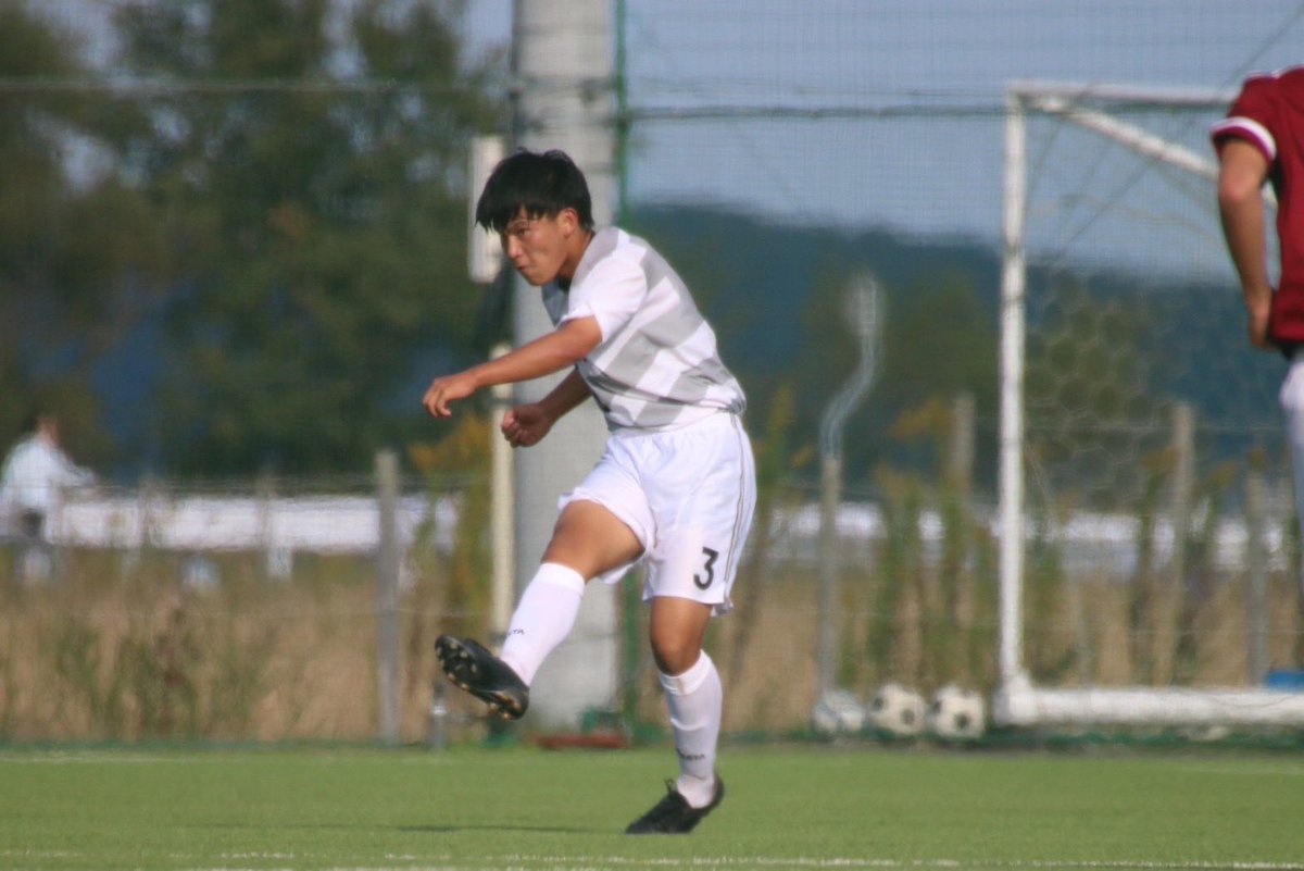 shin_challenge_'s tweet image. ※改めて自己紹介

〜人生の目標〜
【一度きりの人生。後悔のない選択を。】

誰かの挑戦を応援したい。
そのために自分が最前線で挑戦し続ける。
自らの姿勢・行動で証明する。

周囲の人を巻き込んで、全員の人生をぶち上げられる存在になる🔥

【自己紹介】

●名前：しんのすけ
●年齢：21歳…