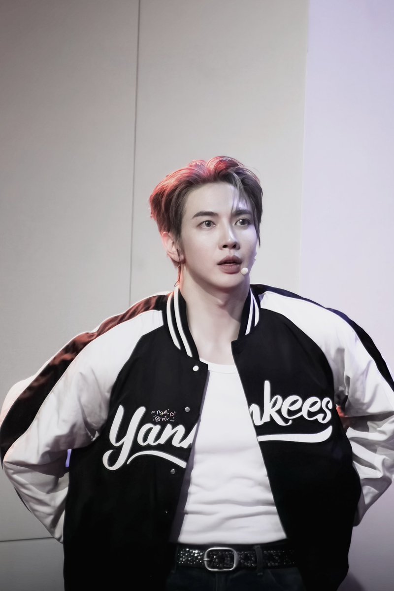 limnannii's tweet image. 『151125』

⸝⸝⸝ อันตรายต่อหัวใจ ˚ ༘♡

#MaxkyBas1stFM 
#maxky_rp