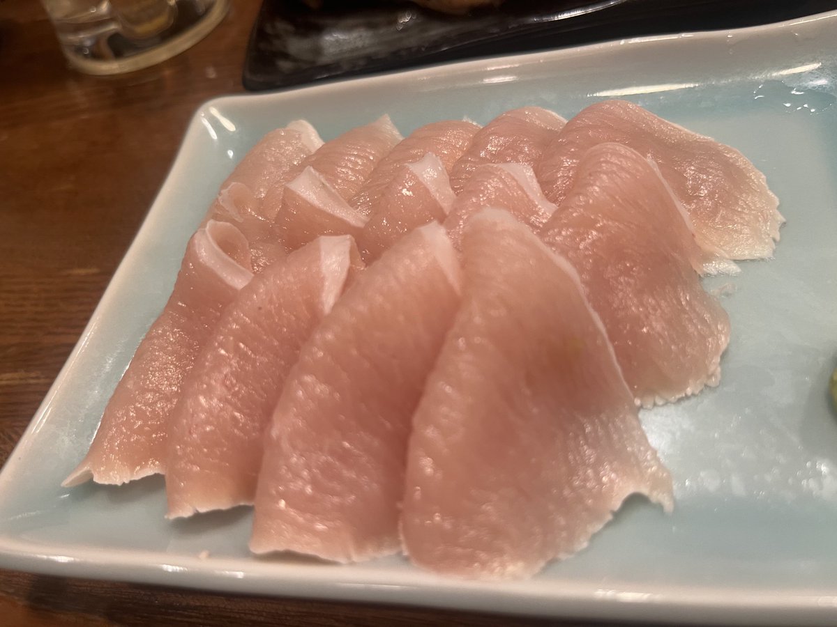 ren_spla3's tweet photo. 鳥刺し5年ぶり以上に食べたうまぁい https://t.co/JAWAJf0KFF
