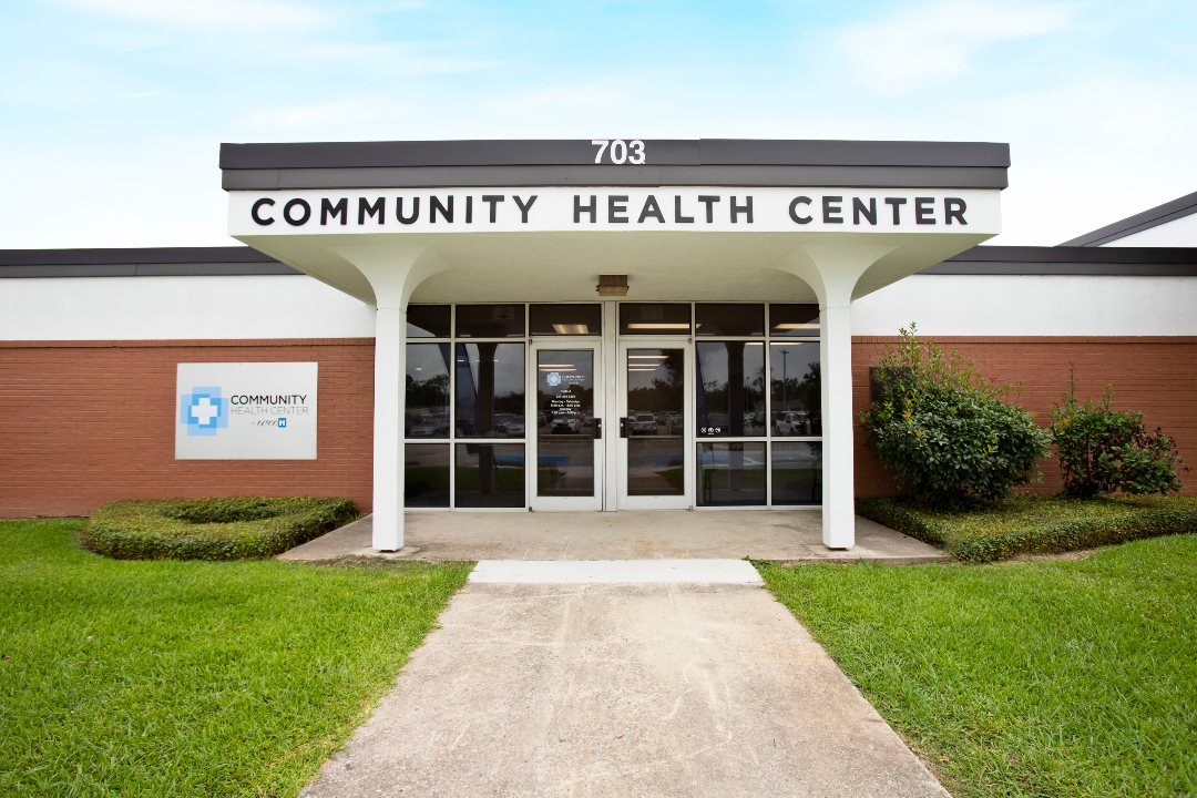 comresllc's tweet photo. Day 21 of 30 Days of Thanks:
👪Community Health Clinics
Today, we’re giving thanks for the community health clinics that make quality care accessible to everyone — regardless of income, background, or insurance status. 🤝✨

These clinics provide essential services like check-ups, vaccinations, chronic disease management, and preventive care. They are often the first place families turn to for affordable, compassionate healthcare.

Community clinics are the heart of healthier neighborhoods, breaking down barriers and bringing care closer to home. 💛

💬 Tag a community clinic or provider making a difference in your area!

#30DaysOfThanks #ThankfulForCommunityClinics #AccessibleHealthcare #CommunityCare #HealthcareForAll #PublicHealth #GratitudeInMedicine