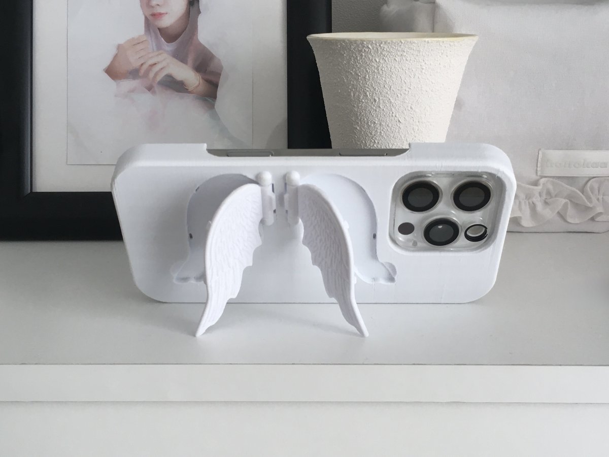 summerlike_D's tweet image. 귀여운 내 날개 케이스  ...  🤍🪽