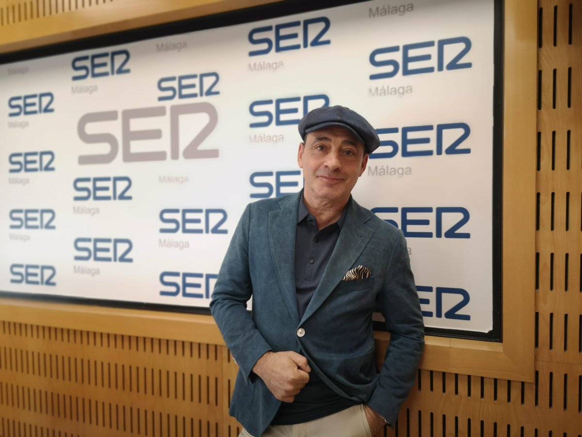 Zenet presenta "Las manos y la voz", su disco más valiente y artesanal. El artista malagueño publica un álbum grabado con técnicas clásicas, y anuncia una gira nacional que comenzará en enero de 2026 cadenaser.com/andalucia/2025…