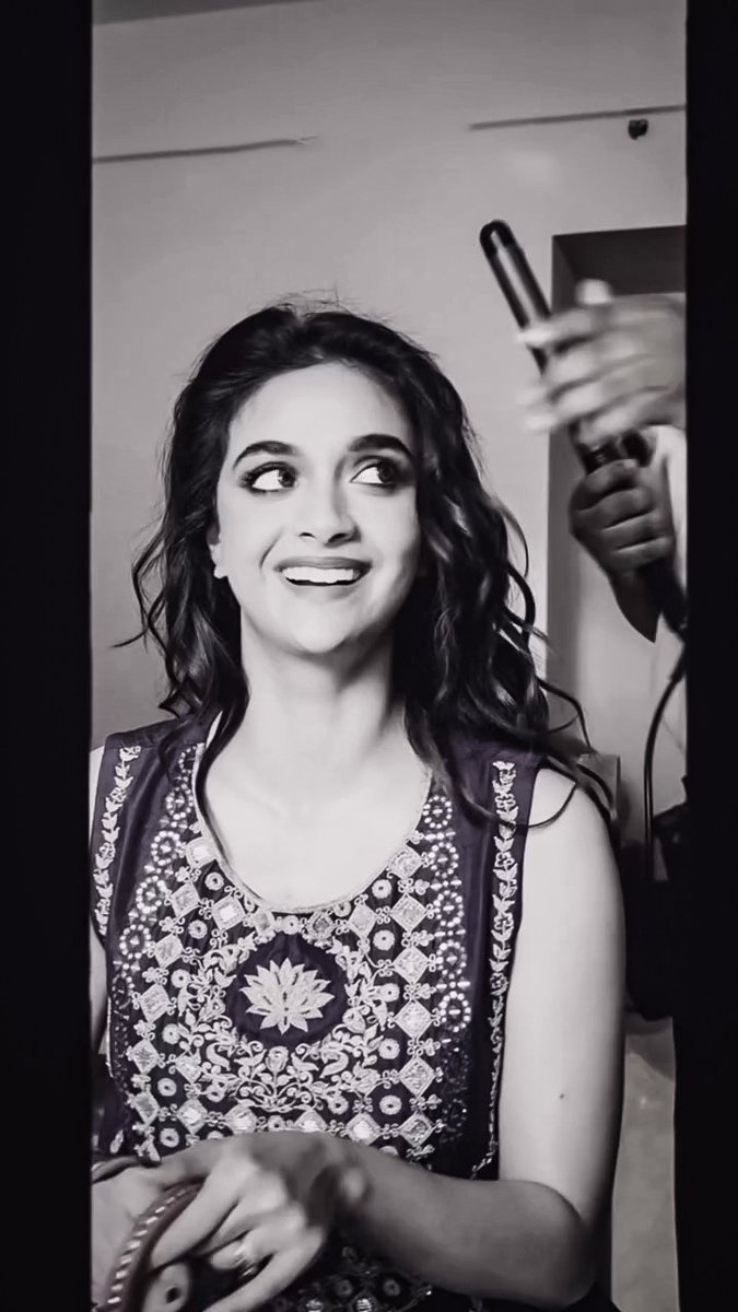 Joel_Keerthy's tweet image. Keeping it CLASSIC 🖤🤍✨
@KeerthyOfficial 
#KeerthySuresh #RevolverRita
