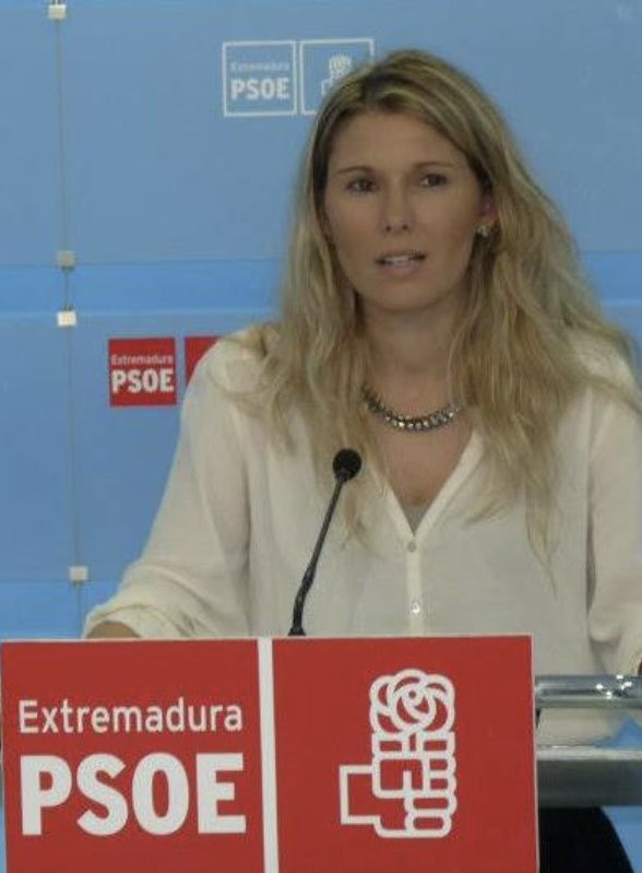 herqles_es's tweet image. 🇪🇸 | María Guardiola ficha a una ex responsable de Igualdad del PSOE: Nélida Martín ocupará el puesto número 9 en la lista del PP por Cáceres.

Guardiola incorpora así a su candidatura a una alcaldesa que anteriormente fue secretaria de Igualdad del Partido Socialista.