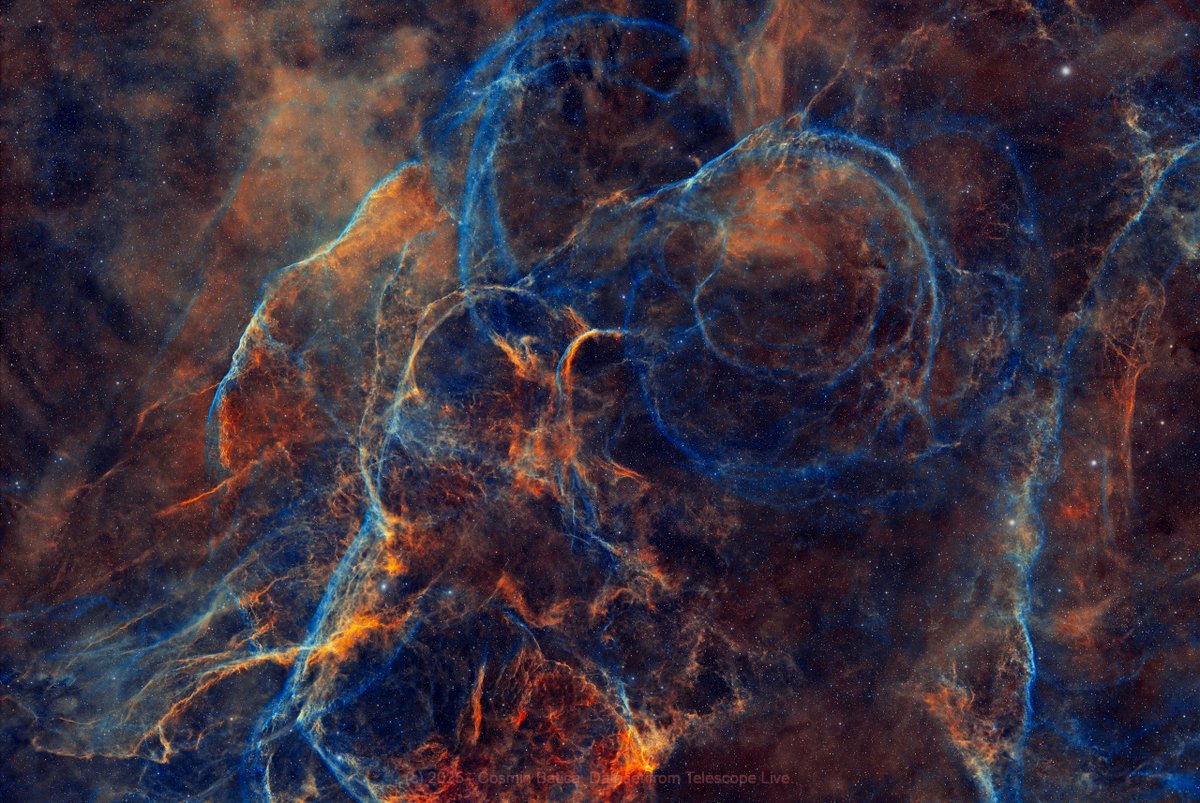 Vela XYZ
Photographer：©Cosmin Batica
--
🔭  Takahashi FSQ-106EDX4
📷  QHYCCD QHY600PH M
🟣Antlia 3nm Narrowband H-alpha/SII/OIII 2"
--
Hα：30×300″,2h 30′
SII：30×300″,2h 30′
OIII：30×300″,2h 30′
total：7h 30′
--
Astrobin：app.astrobin.com/i/svzteg
#astrophotography
#Antlia3nm