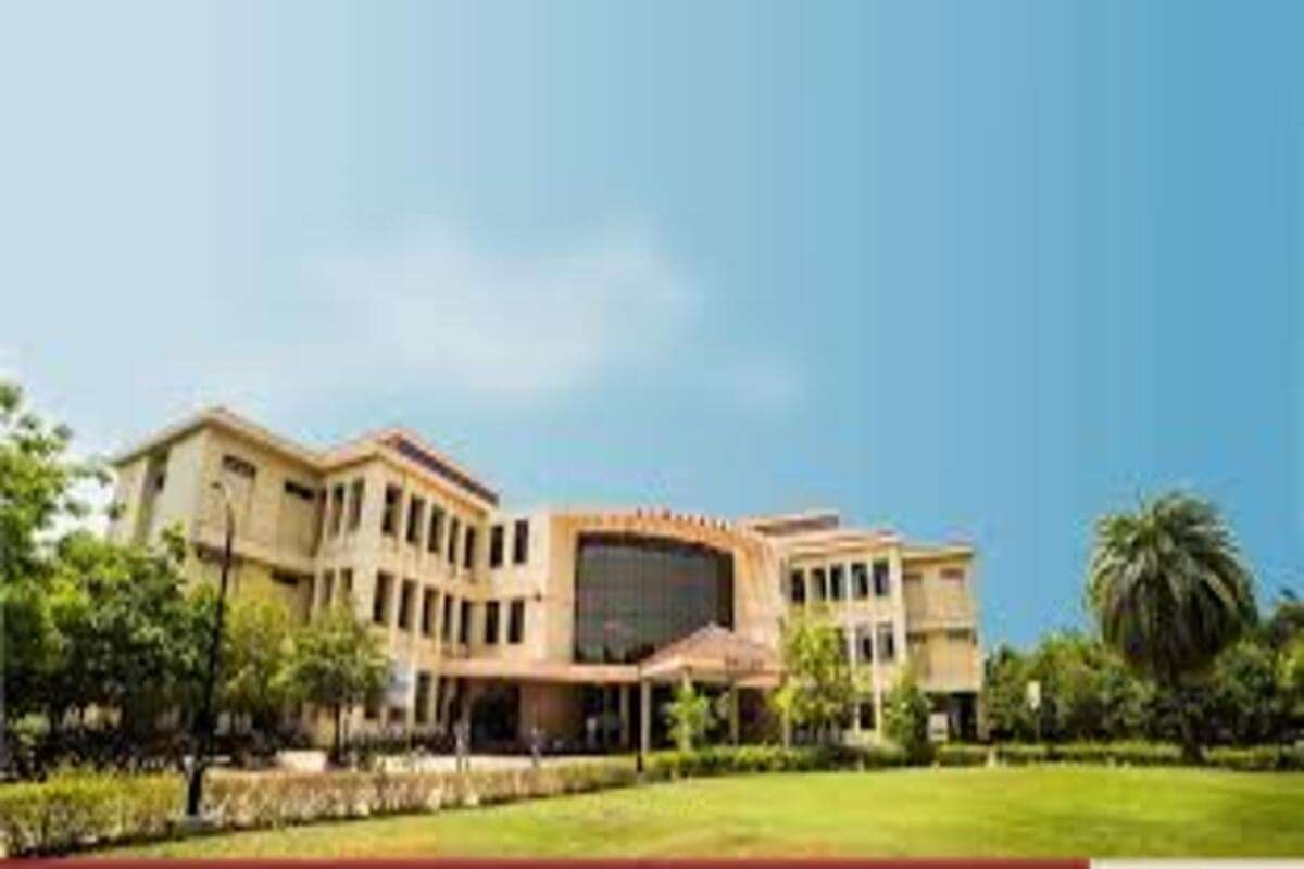CollegeDekho tweet media