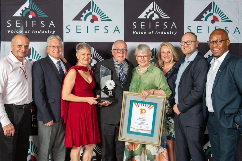 SEIFSA Celebrates High Achievers at the 10th Annual Awards of Excellence arrr.co.za/C7f6B

#ConstructionSafety #Industry #Awards <a href="/seifsa_SA/">SEIFSA</a>