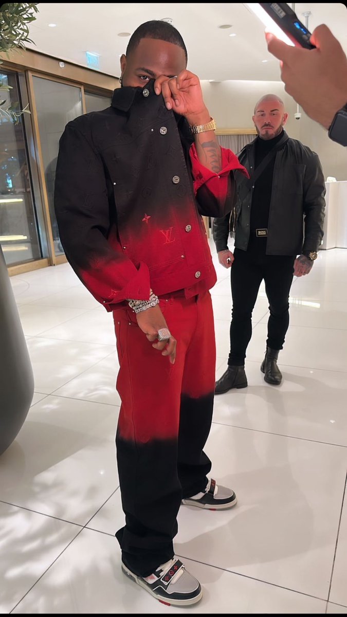 Courizo_intl's tweet image. HBD 33 TO THE KING 🎉🔥 AFRICA&apos;S PRIDE 🇳🇬🥵 30BG WYDD WE OUTSIDE 💯 #Davido #Timeless #FYP