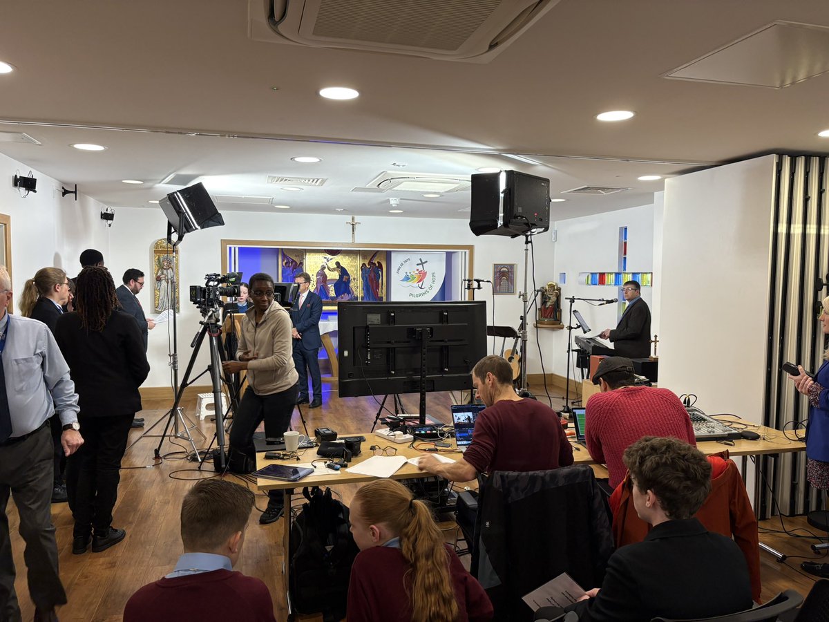 St Dunstan’s Primary 🧡 tweet media