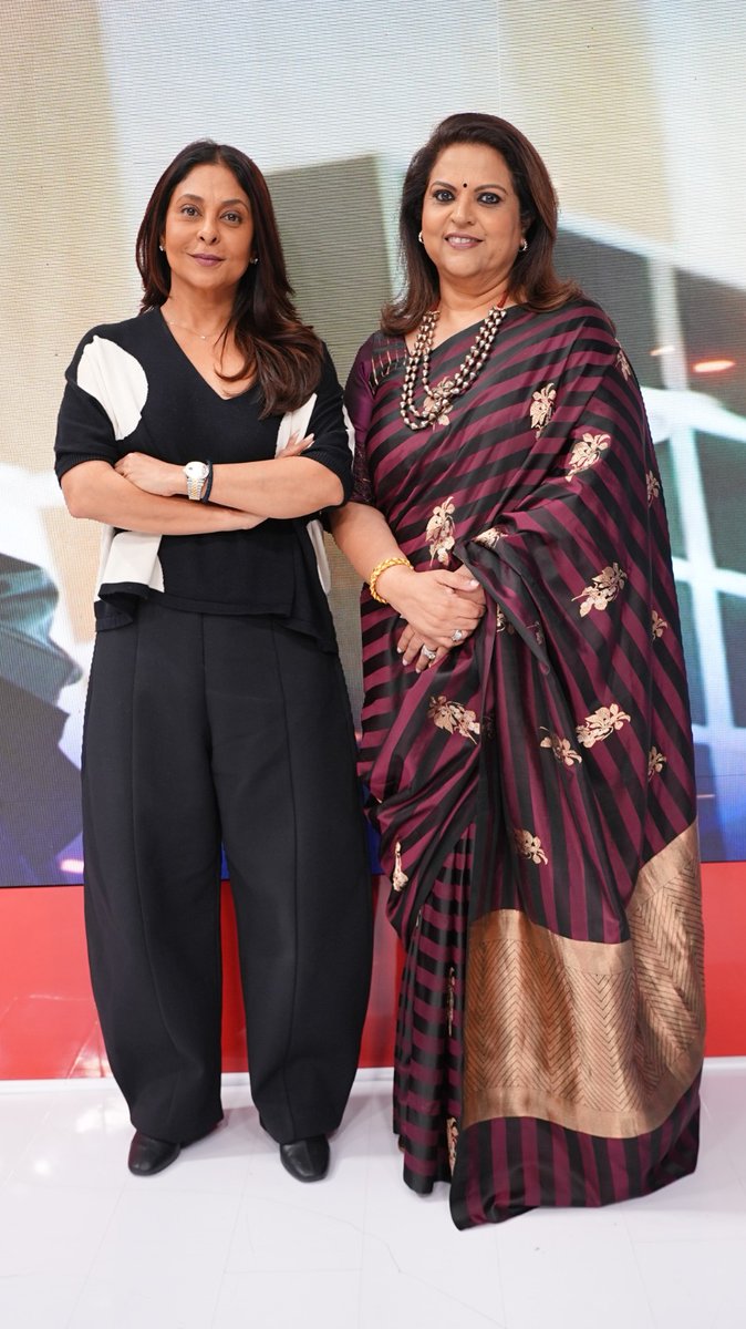 navikakumar's tweet photo. She’s fierce on-screen and fearless off it.

#ShefaliShah gets real with me — from ‘Madam Sir’ Vartika Chaturvedi in Delhi Crime, to playing Akshay Kumar’s mother in Waqt, to navigating life with her GenZ kids.
An actor, a force, a story you can’t skip.

“Madam Sir” joins me for an exclusive chat! Watch it this Saturday at 6 PM on @TimesNow