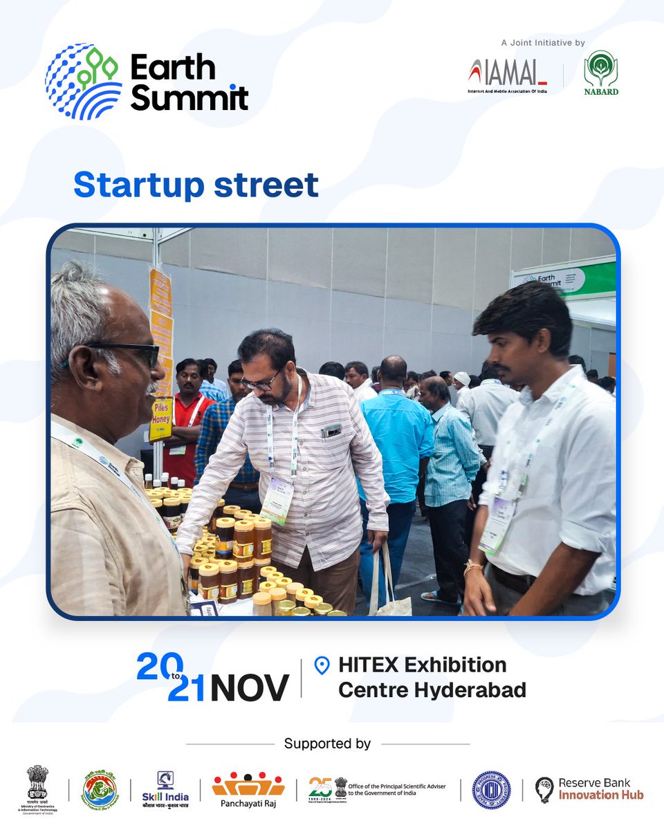 Earth_Summit_IN's tweet photo. The Startup Street at the Earth Summit has commenced, presenting a diverse range of innovative products that are poised to drive transformation across industries. 

@NABARDOnline @IAMAIForum 

#EarthSummit2025 #StartupShowcase #InnovationForChange https://t.co/ueVrjA1Xaj