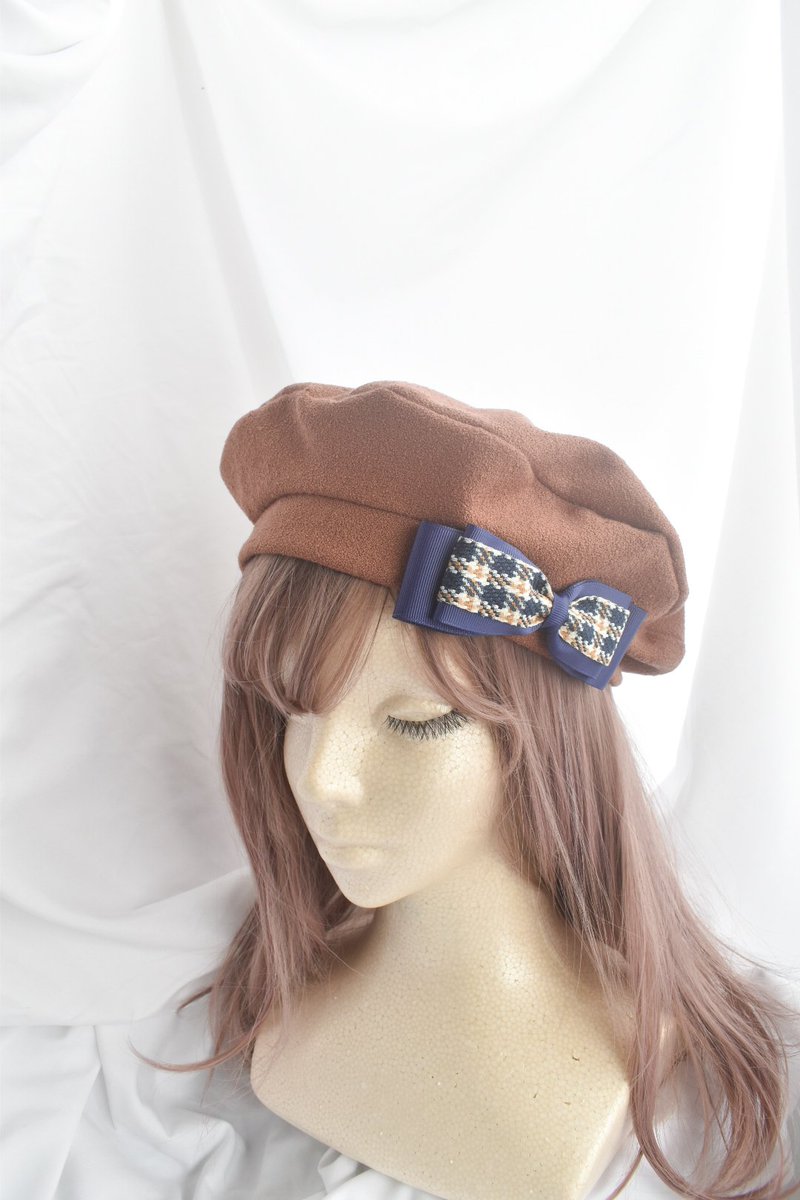 Waltz_with_Psyc's tweet image. #GLMクラシカル
通販は明日、11/22(土)23:59まで🥀

取り外しのできる千鳥チェックリボン付きベレー帽や、ヘッドドレスをご用意しております。
是非ご覧下さいませ(❁ᴗ͈ˬᴗ͈)
🔗gothlolimarket.com/search?q=%E3%8…

#ロリータ #ロリィタ #クラロリ #ベレー帽