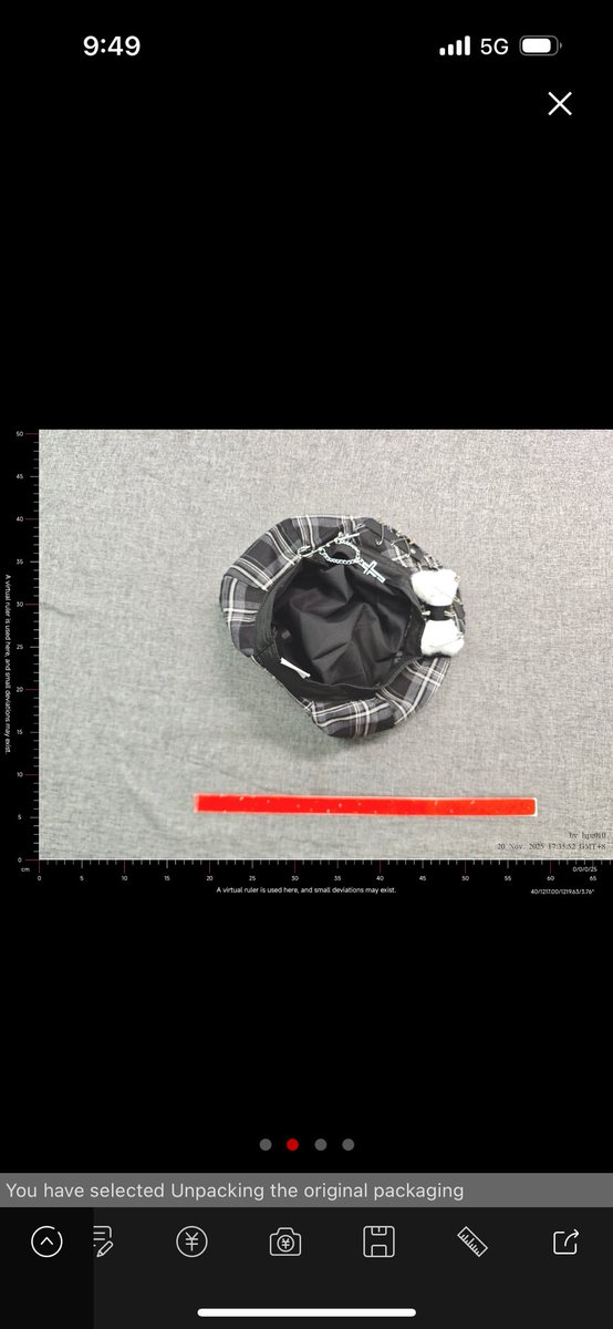 nyanciia's tweet image. THIS LOOKS SO TINY😭😭 how is it going to fit on my big ass head