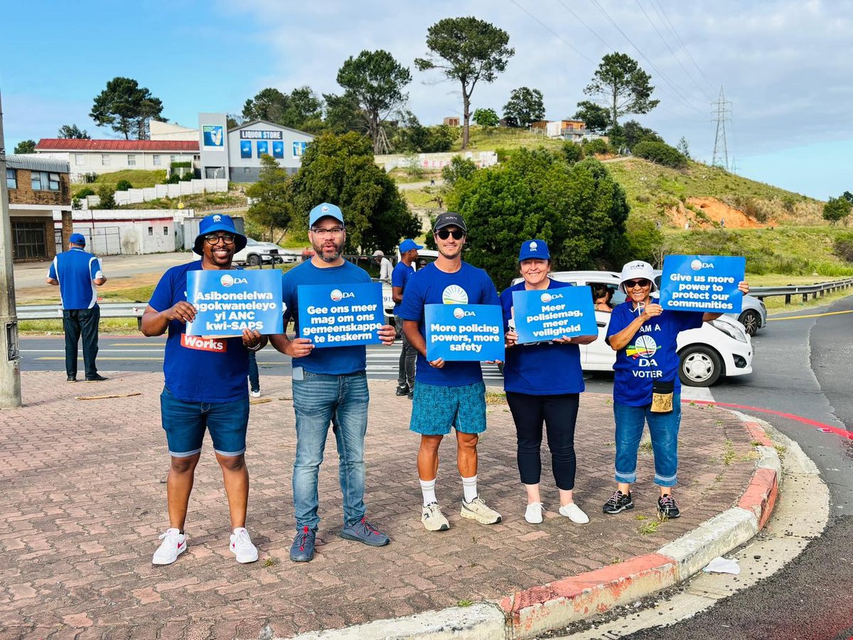 WesternCapeDA's tweet photo. ✅ We are out and about in the streets to push back!

Crime is flaring up and SAPS is losing the battle. South Africans deserve so much better!

📝 Join our fight for safer communities: https://t.co/FGgWAdUS4O

#PowerToProtect