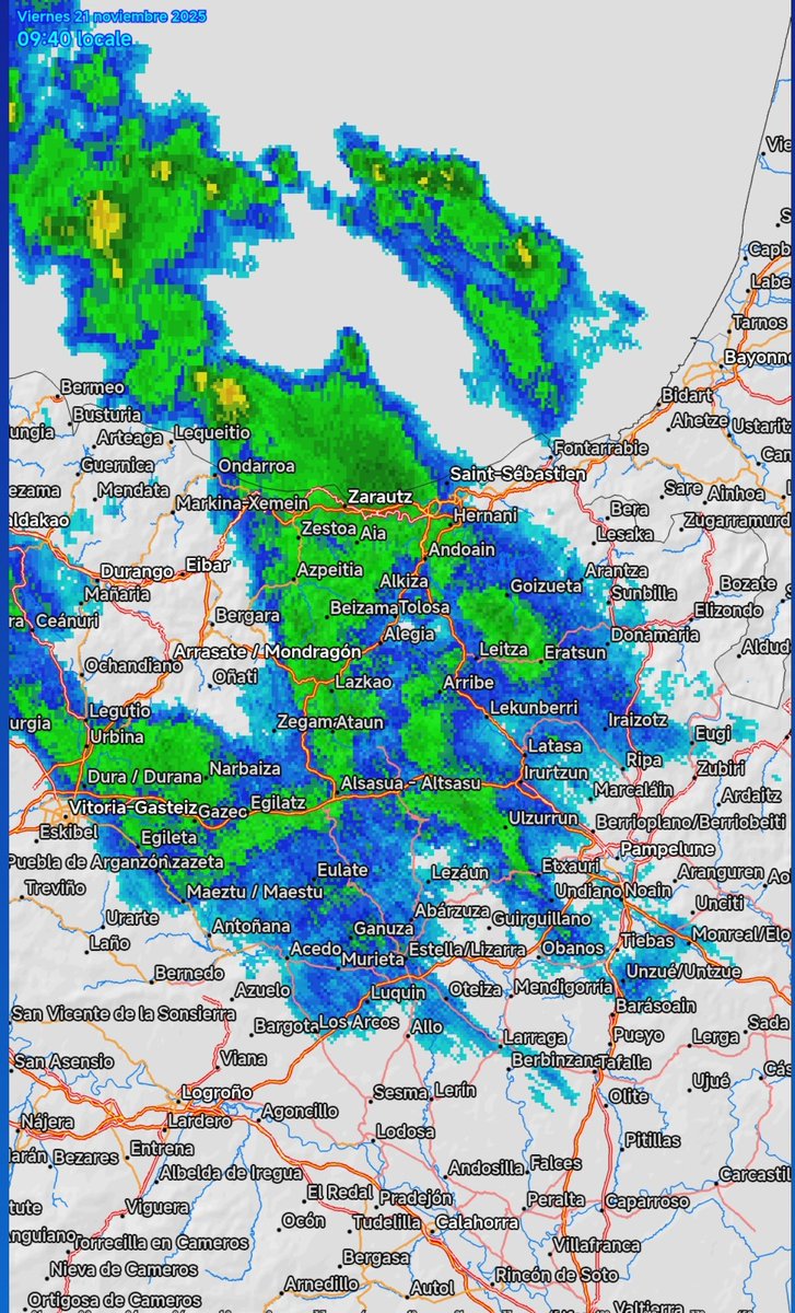 Navarmeteo_1411's tweet photo. ⚠️🔴❄️ Muchisima #precaución #Nieve en #Sakana, #Leitzaran, y Tierra #Estella (A10-A1-A15-A12), los chubascos de nieve se centran ahí. Nieva muy copiosamente y ya está dejando importantes problemas en carretera.
Hay nieve para rato... 🫣 https://t.co/VRtQahN4O0
