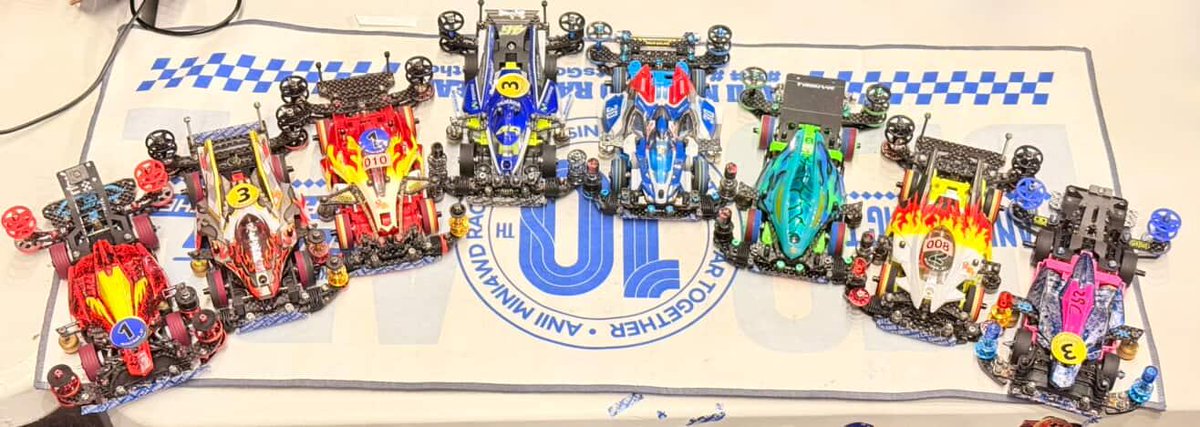 hoch0907's tweet photo. I won third place in the Taiwan Grand Prix 2025 held by the Mini 4WD Dr. School on November 16th. Hope to make further progress next year. 😬 https://t.co/T2p1qRkQe1