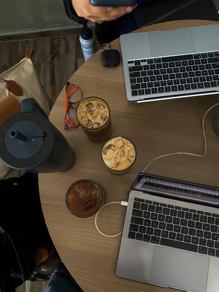 padupuan's tweet image. Hari ini WFC dulu meeting with brand bahas konsep untuk next photoshoot